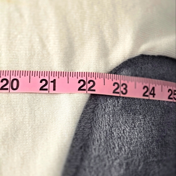 Ann Taylor Plunging V Neck Viscose / Cashmere Blend Lightweight Sweater‎ Size XL - Picture 6 of 7